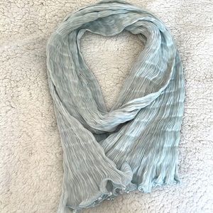 Fortuny crepe silk crinkled scarf, light silvery blue, great condition